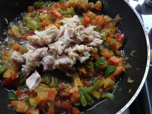 スペイン料理はパエリアだけじゃない!エンパナーダを食べる_a0136671_11425795.jpg