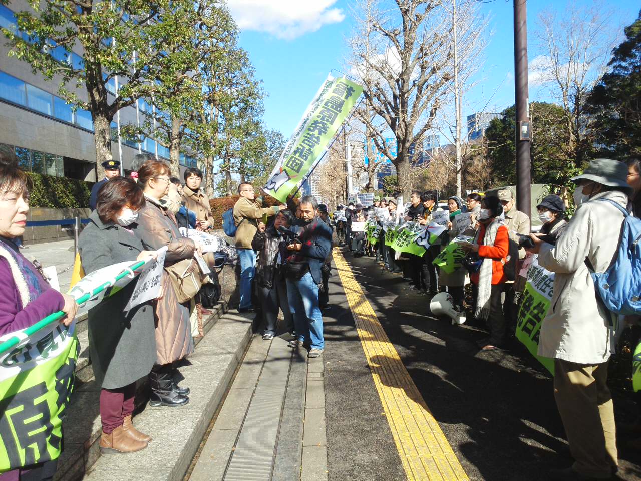 東京地検の再不起訴に抗議_e0068696_2346426.jpg