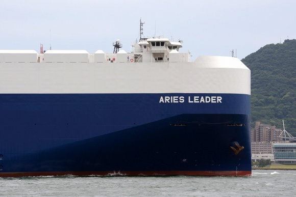 日本郵船「ARIES LEADER」_e0158925_21514784.jpg