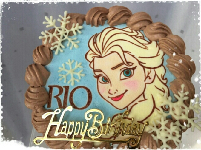 アナと雪の女王 エルサのキャラケーキ Frozen Cake 4 幸せなトカゲ おもにケーキをつくってます