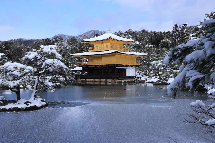 金閣寺（鹿苑寺） _e0051888_3283945.jpg