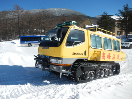 雪上車の送迎_e0120896_07184349.jpg