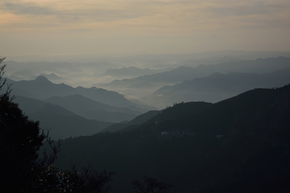 無氷の釈迦岳・御前岳へ！_b0277008_11325435.jpg