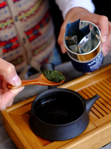 「蔵前　NAKAMURA TEA LIFE STORE　ニューオープンの日本茶専門店」_a0000029_127476.jpg