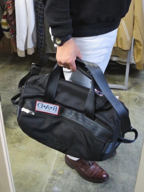 BAD BAGS　(MADE IN USA) ･･･ 3WAY DUFFLE BAG 。。。名品BAG に成る予感！★？_d0152280_23114248.jpg