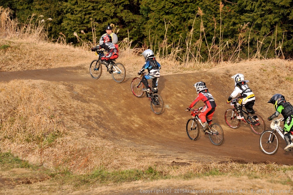 2015JOSF緑山オープニングレース（1月定期戦）VOL6：BMXミルキー８/９/ジュニア決勝　動画あり_b0065730_22134380.jpg