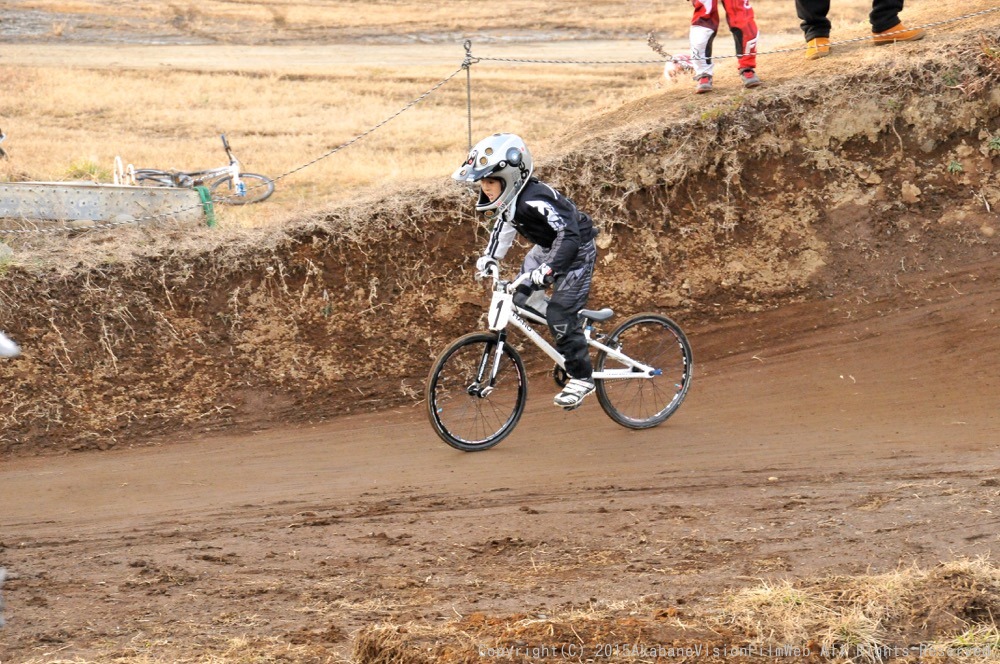 2015JOSF緑山オープニングレース（1月定期戦）VOL6：BMXミルキー８/９/ジュニア決勝　動画あり_b0065730_22294883.jpg