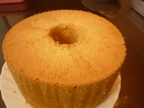 夜中に心を込めて作ったシフォンケーキ Yukiのほんわか日記 夜中に心を込めて作ったシフォンケーキ Yukiのほんわか日記