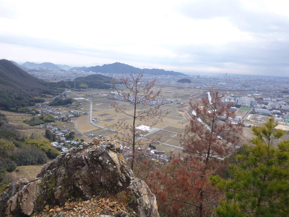 岐阜市の山　城ｹ峰 (288M)  石谷 (254.7M) 縦走する_d0170615_179964.jpg