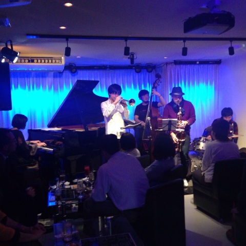 Jazzlive comin 広島 本日木曜日のライブ！_b0115606_12084162.jpg