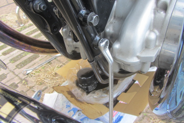 W650 エンジンガード取り付け : よかとん日記