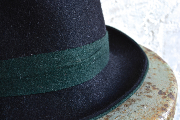 Tyrolean hat _f0226051_1441132.jpg