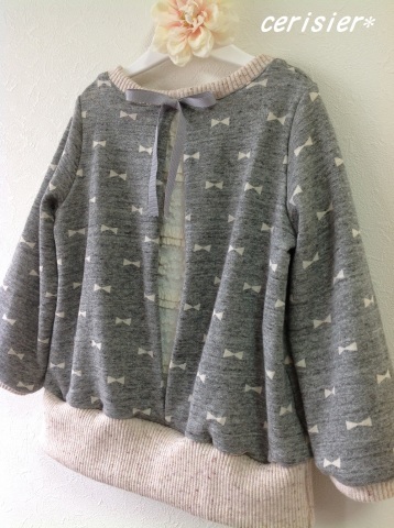 【minne】Coco me`reさんのリボン柄でバックポイントカットソー♪_d0324601_11363494.jpg