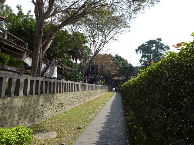 e0303726_1656773.jpg