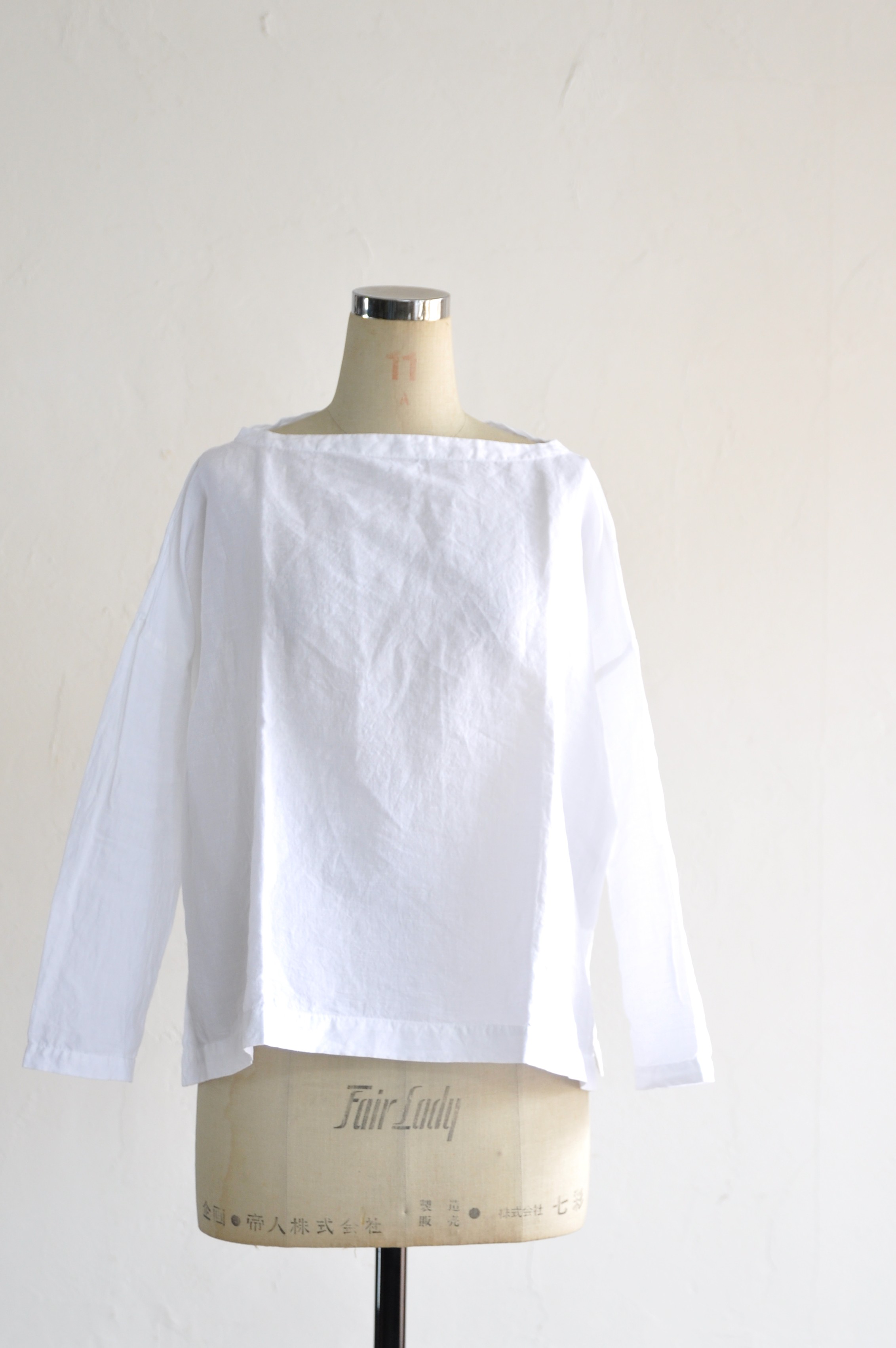  j u j u d h a u　BOAT NECK(LINEN COTTON WHITE)_d0120442_21554423.jpg