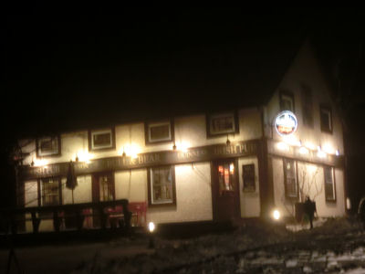 雪のアイリッシュパブ_f0019247_9265526.jpg