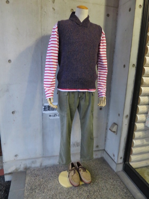 今時期~◎ Jamieson\'s ・・・ Shawlカラー MELANGE WOOL VEST!★!_d0152280_632343.jpg