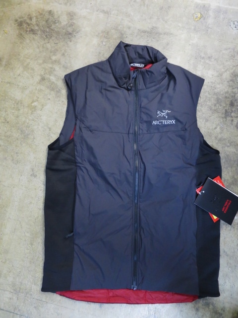 今時期~◎ Jamieson\'s ・・・ Shawlカラー MELANGE WOOL VEST!★!_d0152280_6452279.jpg