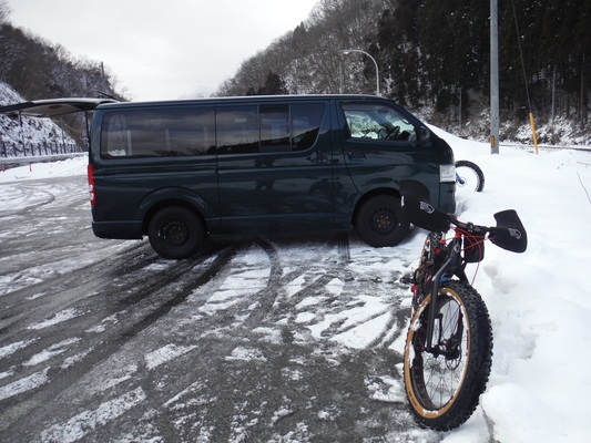 ファットバイクで雪遊び 2015年2月_c0132901_17563963.jpg