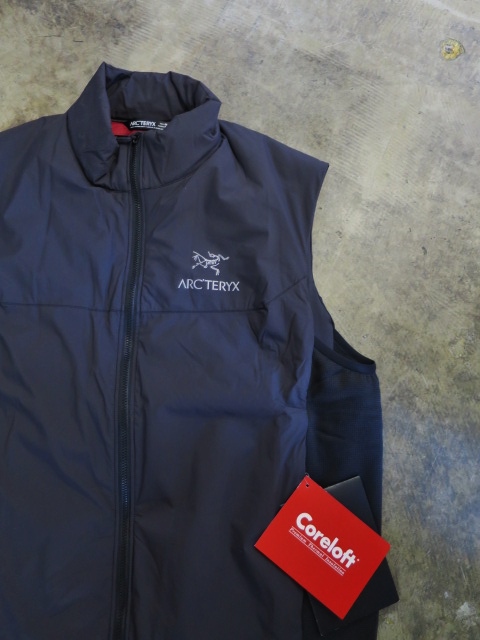 ARK\'TERYX より・・・お初、人気のATOM のVEST 版・登場です!♪!_d0152280_19191320.jpg