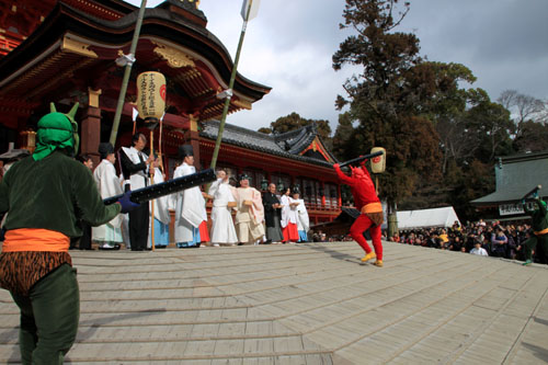 15節分会2 石清水八幡宮 豆まき_e0048413_20511330.jpg
