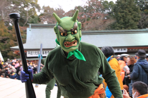 15節分会2 石清水八幡宮 豆まき_e0048413_20513074.jpg