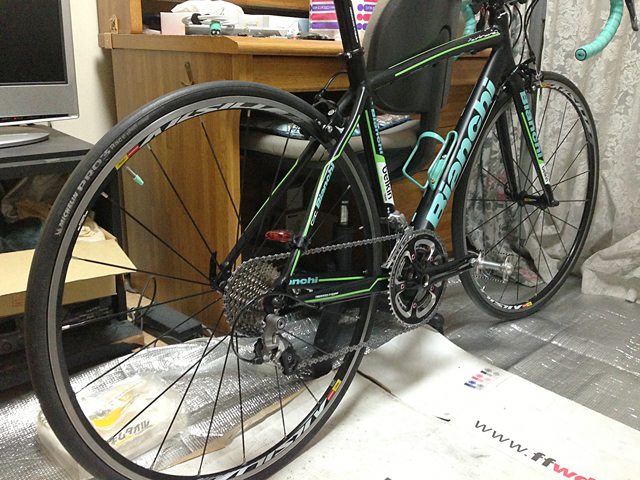 【チャリ】Bianchi Via Nirone7 \"Team Belkin\"_a0293131_0221181.jpg