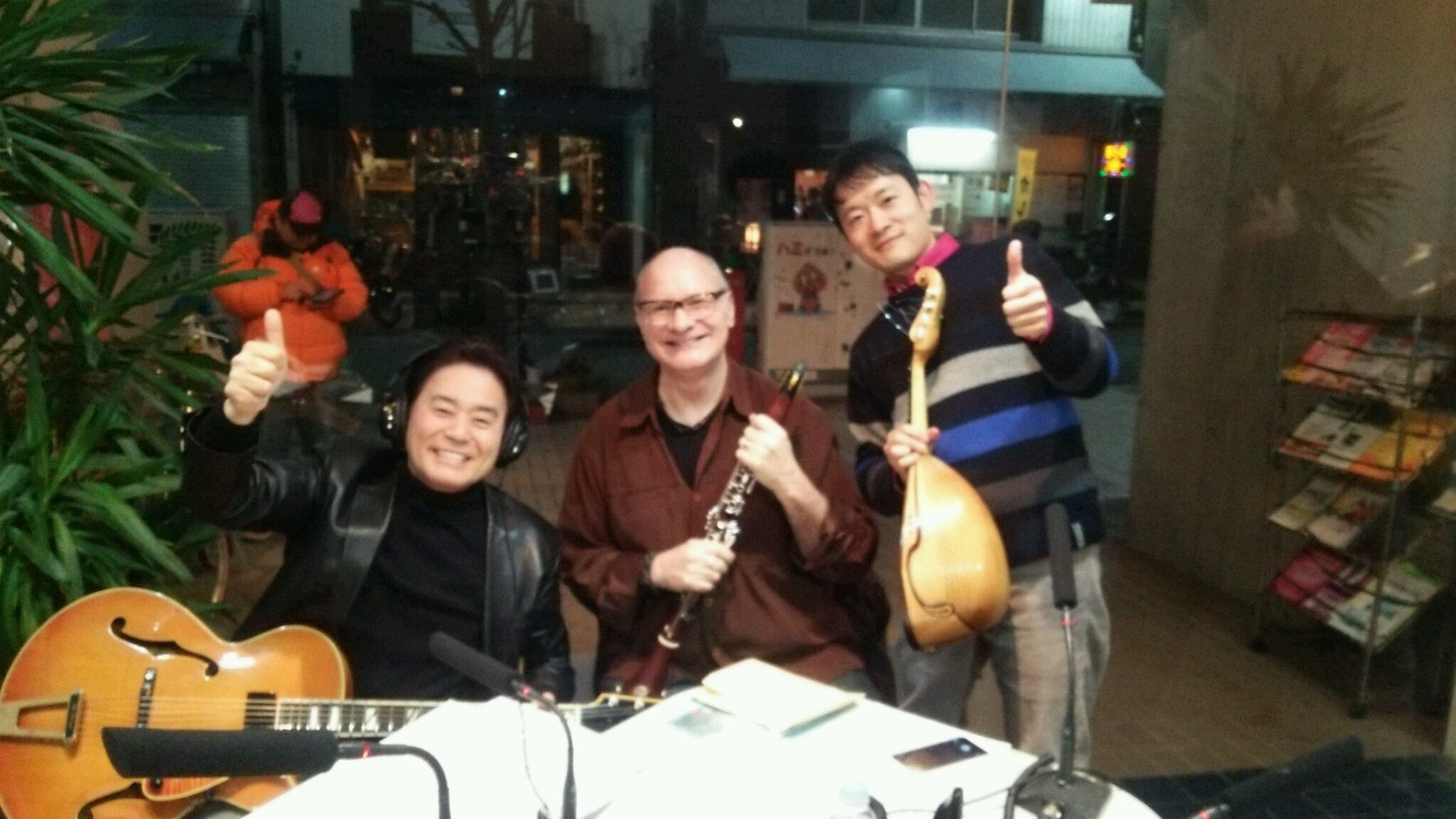 ラジオでThomas Piercy(トム)さんと望月豪さんと共演 _e0119092_18545021.jpg