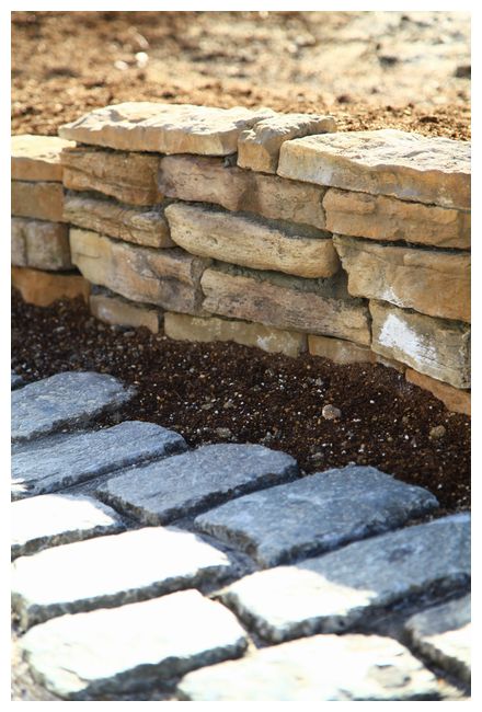 石垣花壇が素敵な庭 早良区にお住いのiさま宅ガーデン Natu 素敵なナチュラルガーデンから 福岡で庭造り 外構工事 エクステリア をしてます