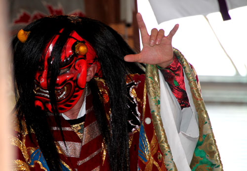 15節分祭3 松尾大社 石見神楽_e0048413_205831.jpg