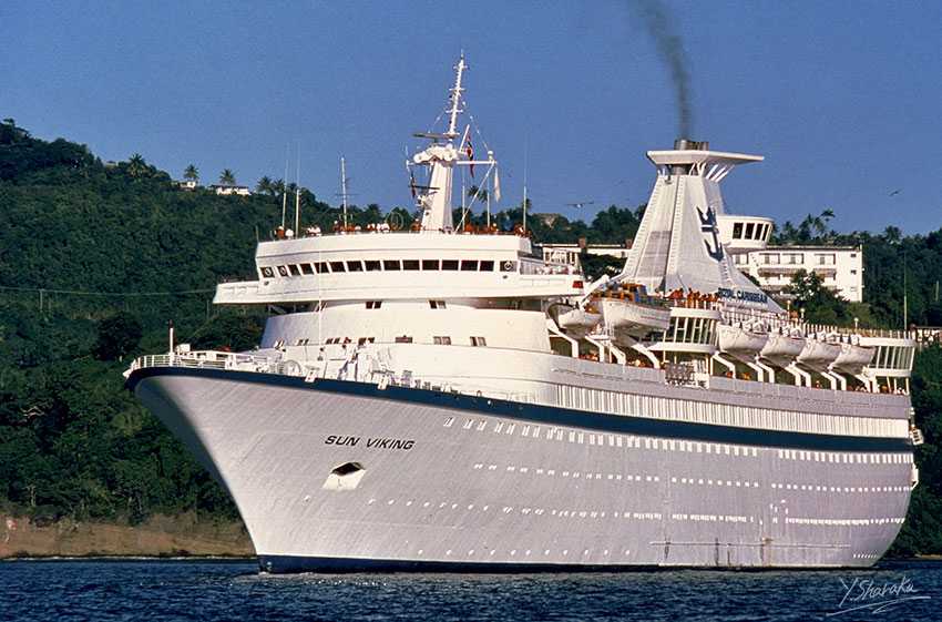 Royal Caribbean Cruise Lines　「Sun Viking」_f0344614_13594157.jpg