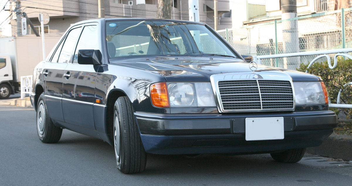 スリーポイント　ベンツW124　旧車整備その1_a0083829_17524295.jpg