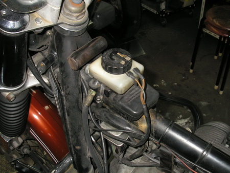 BMW R75/6 継続検査_e0218639_9572527.jpg