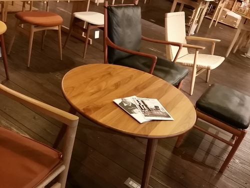 Cafeらぼvol.4 限定展示Carl Hansen&Son家具が到着です。_b0211845_17394743.jpg