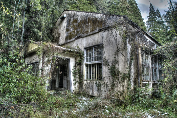 Y町立●中学校跡-体育館_e0135098_645368.jpg