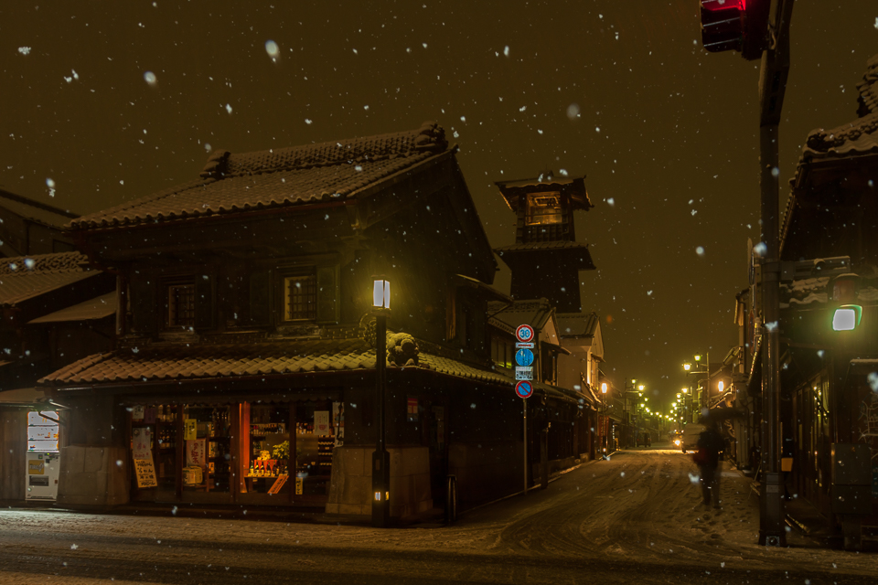 雪降る川越の街の夜景_b0010915_21552088.jpg