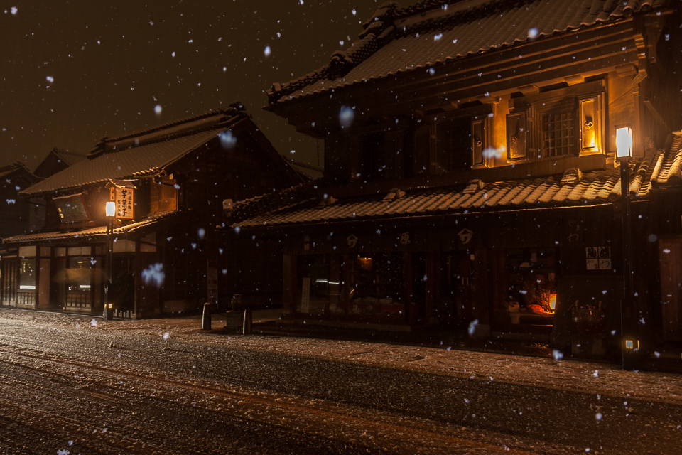 雪降る川越の街の夜景_b0010915_21575692.jpg