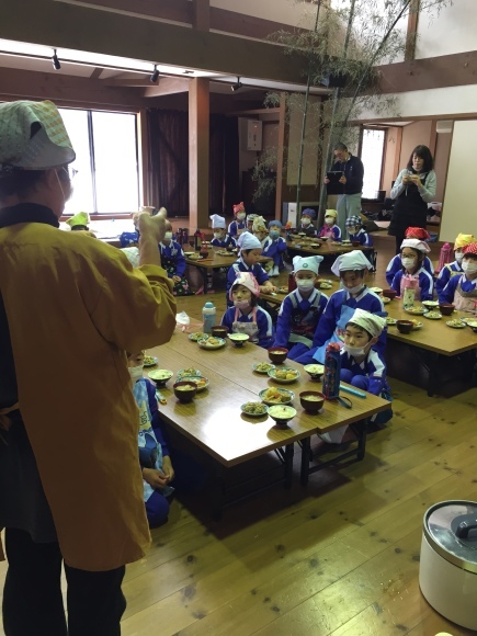 大豆の加工してみたよ!!北新庄小学校3年生の皆さん_e0061225_11292138.jpg