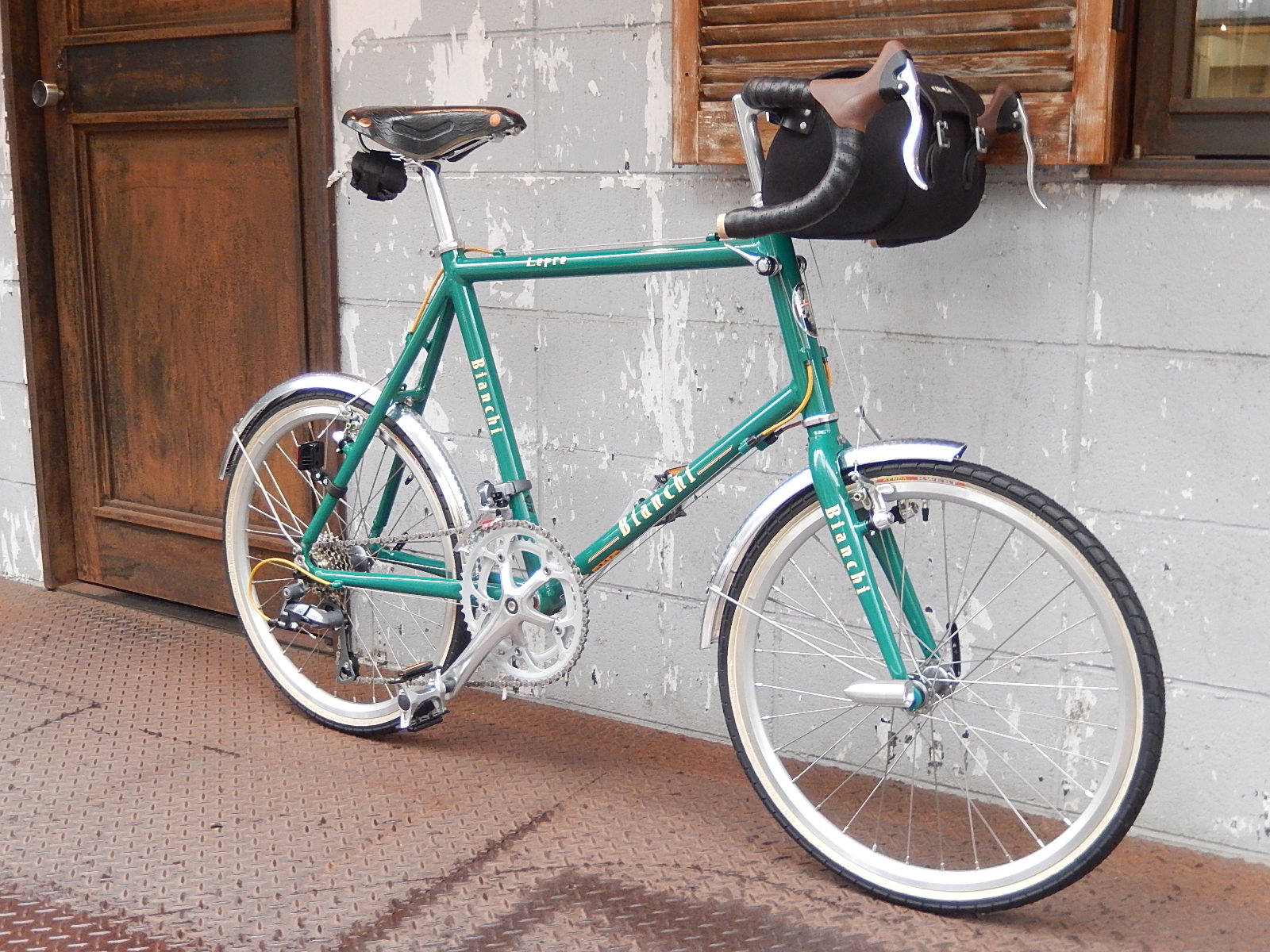 2月5日 渋谷 原宿 の自転車屋 FLAME bike前です_e0188759_1551534.jpg