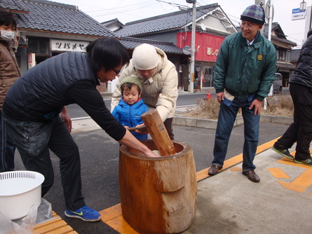 2014　餅つき大会のようす。_b0116276_14281788.jpg