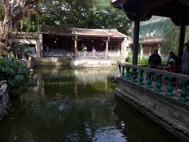 e0303726_2350363.jpg