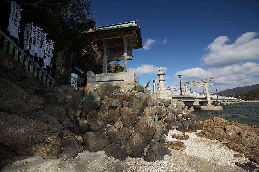 15.01.31：蒲郡の竹島は強風で寒くてニャンコも皆無（後編） _c0007190_19255158.jpg