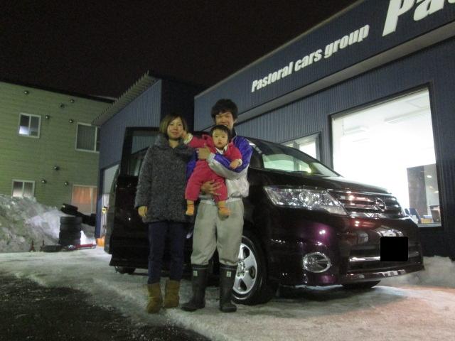★セレナ待望のお納車とさせて頂きました!!★(伏古店)_c0161601_1917967.jpg