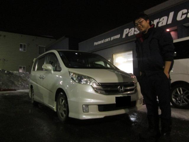 ★セレナ待望のお納車とさせて頂きました!!★(伏古店)_c0161601_19225386.jpg