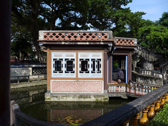 e0303726_952284.jpg