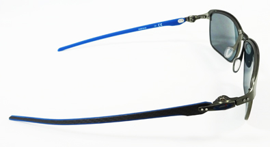 OAKLEYカーボンファイバー搭載新作ハーフリムサングラスTINFOIL CARBON(ティンフォイル カーボン)入荷!_c0003493_9491268.jpg