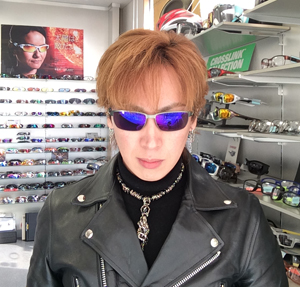 OAKLEYカーボンファイバー搭載新作ハーフリムサングラスTINFOIL CARBON(ティンフォイル カーボン)入荷!_c0003493_9503461.jpg