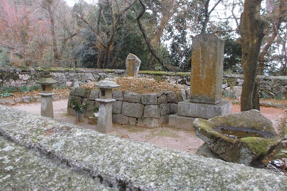 ２０１５岩屋城の戦い探訪（岩屋城二の丸・西正寺・首塚）・千寿の楽しい歴史_a0137997_1684748.jpg