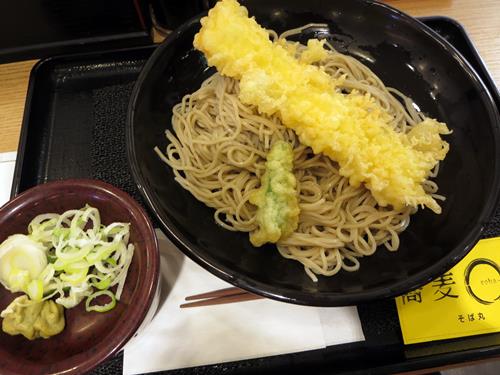 【箱根そば】生まれて初めて食べた衝撃のコロッケそば(温)【390円】_c0042960_16551458.jpg
