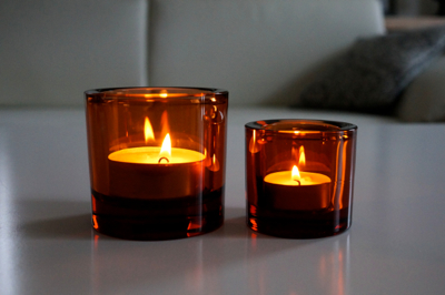 イッタラ　キビ　黄色い層のあるレッド　 kivi イッタラ KIVI キャンドルホルダー／イエロー｜北欧モダン